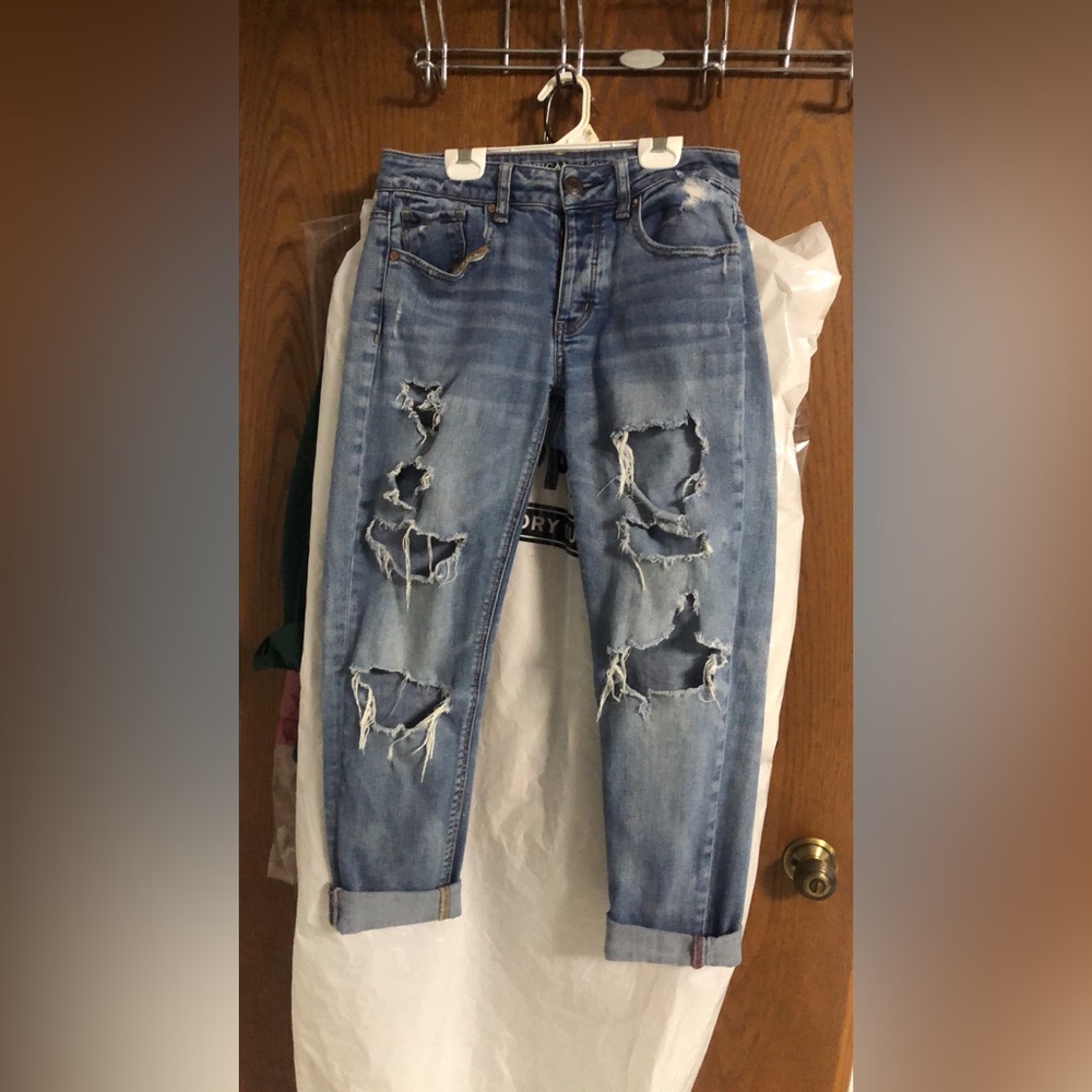 Used like new boyfriend/tomboy American Eagle jeans size 0